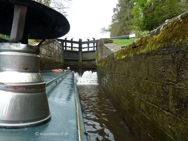 In the lower chamber of Ballykennan Double Lock