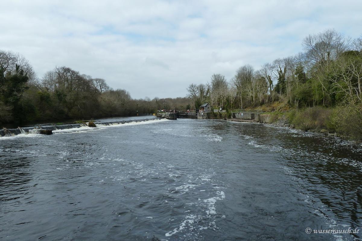 Clarendon Lock and weir