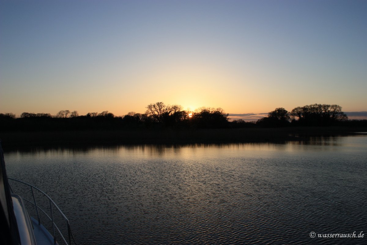 Lough Ballykeeran, evening sun